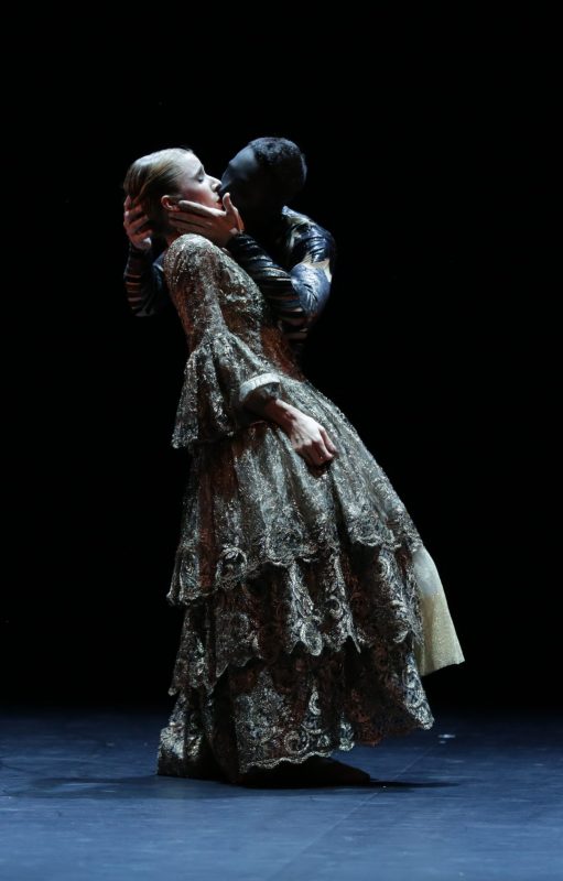 Mickaรซl Conte et Claire Lonchampt La Belle et la Bรชte ยฉ Olivier Houeix OHX 9819