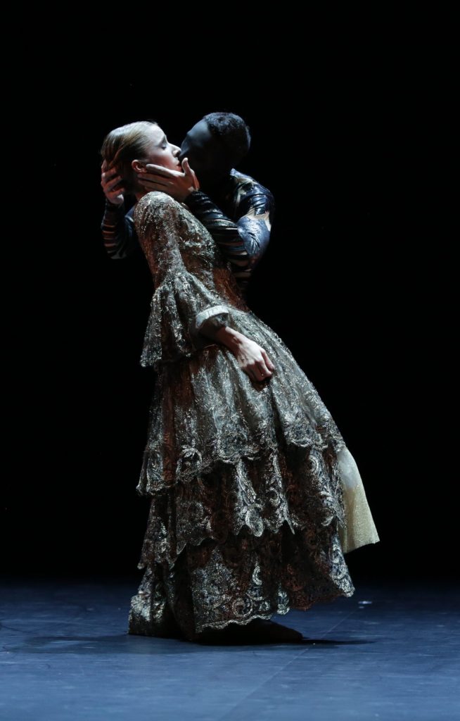 Mickaรซl Conte et Claire Lonchampt La Belle et la Bรชte ยฉ Olivier Houeix OHX 9819