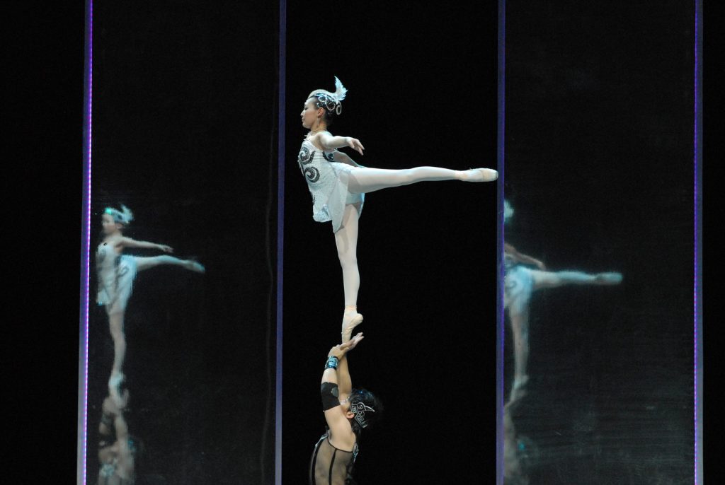 Ballet and Hand to Hand Balancing (2)