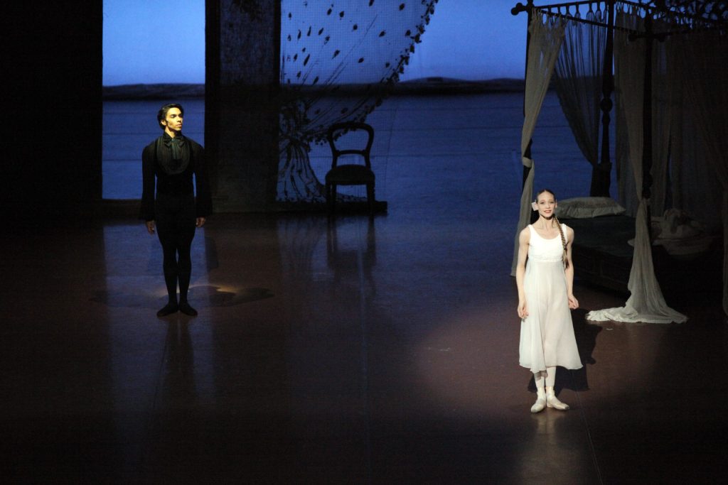 Jason Reilly (Onegin) Alicia Amatriain (Tatiana) photo Ulrich Beuttenmรผller (3)