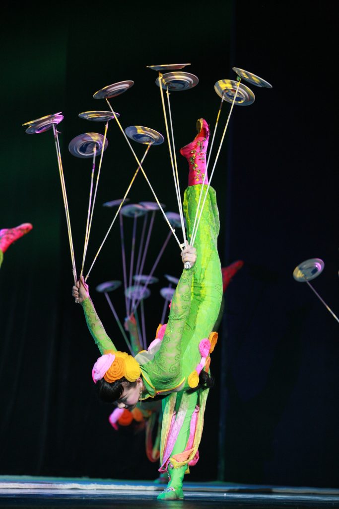 Joyful Songs & Tunes Plate Spinning2